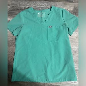 FIGS scrub top size small